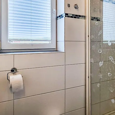 Dom wakacyjny Lovely In With Kitchen *