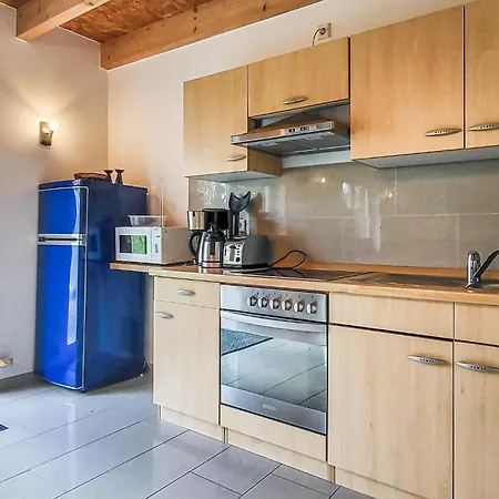 Holiday home Lovely In With Kitchen