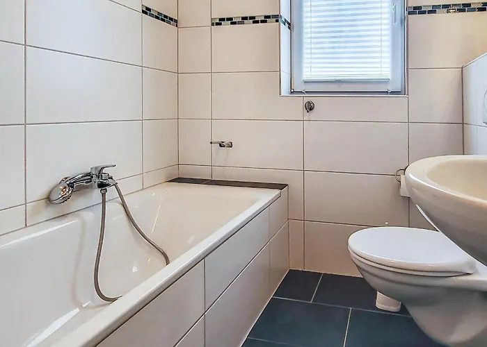 Lovely In With Kitchen Feriehus