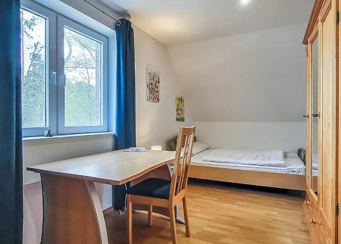 Lovely In With Kitchen Feriehus