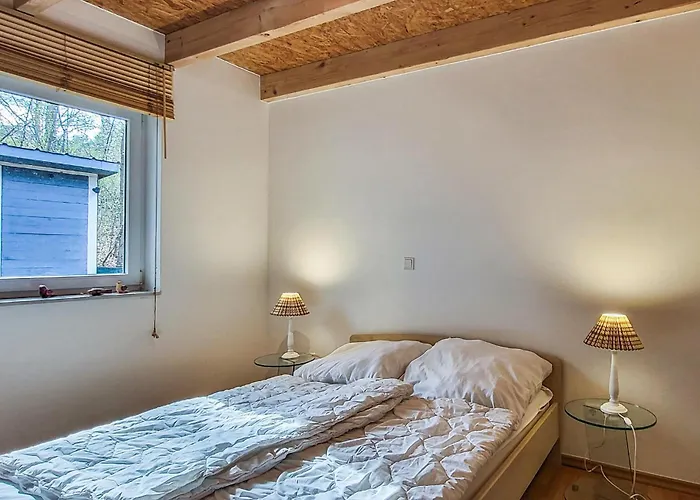 Lovely In With Kitchen Feriehus